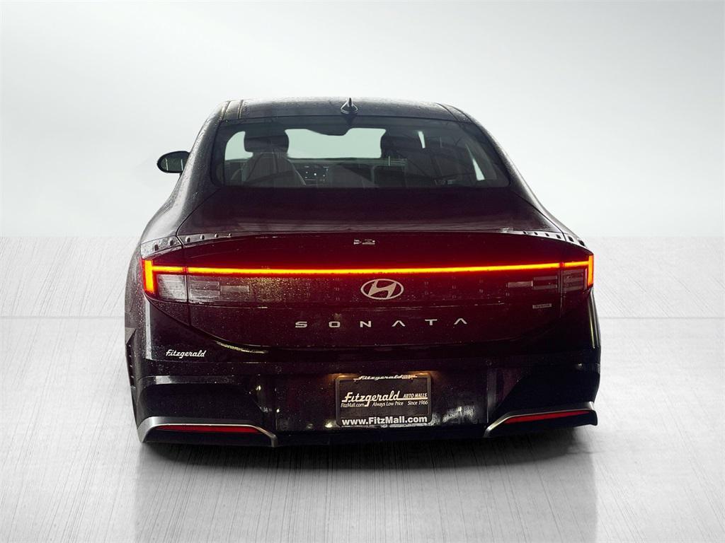 new 2025 Hyundai Sonata Hybrid car, priced at $35,341