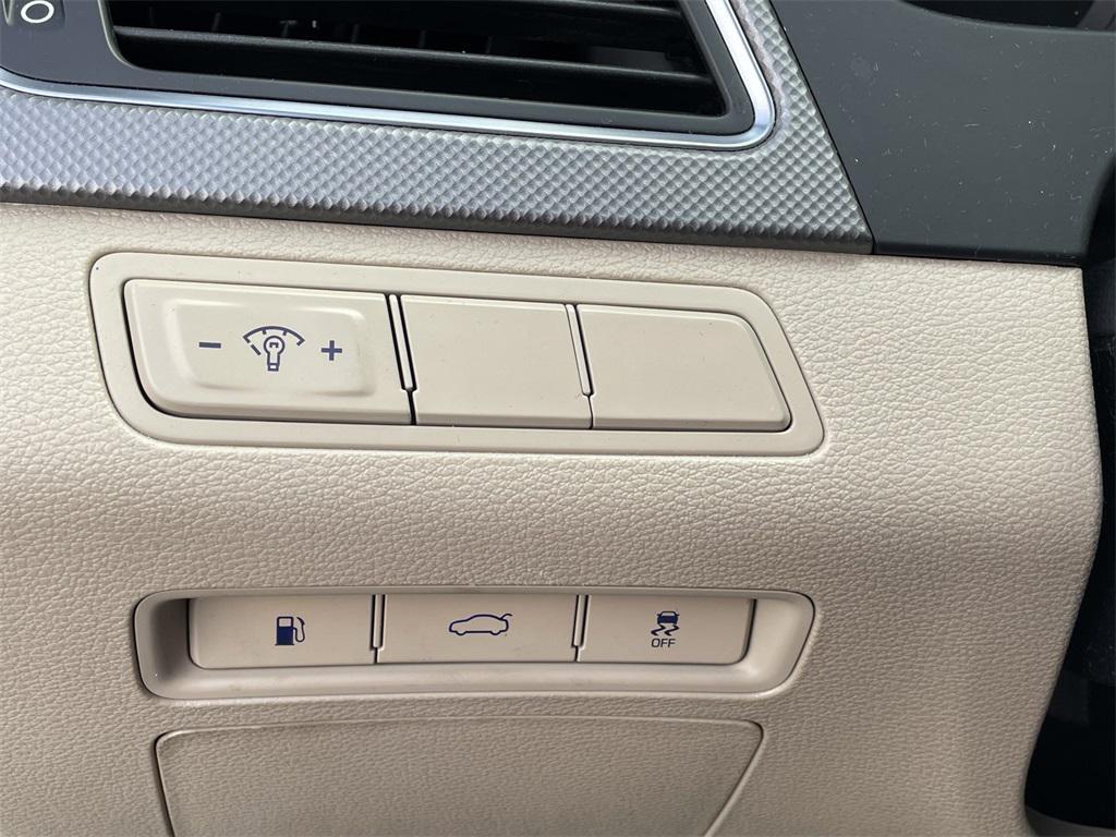 used 2017 Hyundai Sonata Hybrid car, priced at $10,488