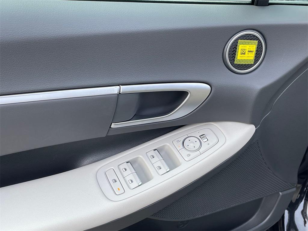 new 2025 Hyundai Sonata Hybrid car, priced at $30,354