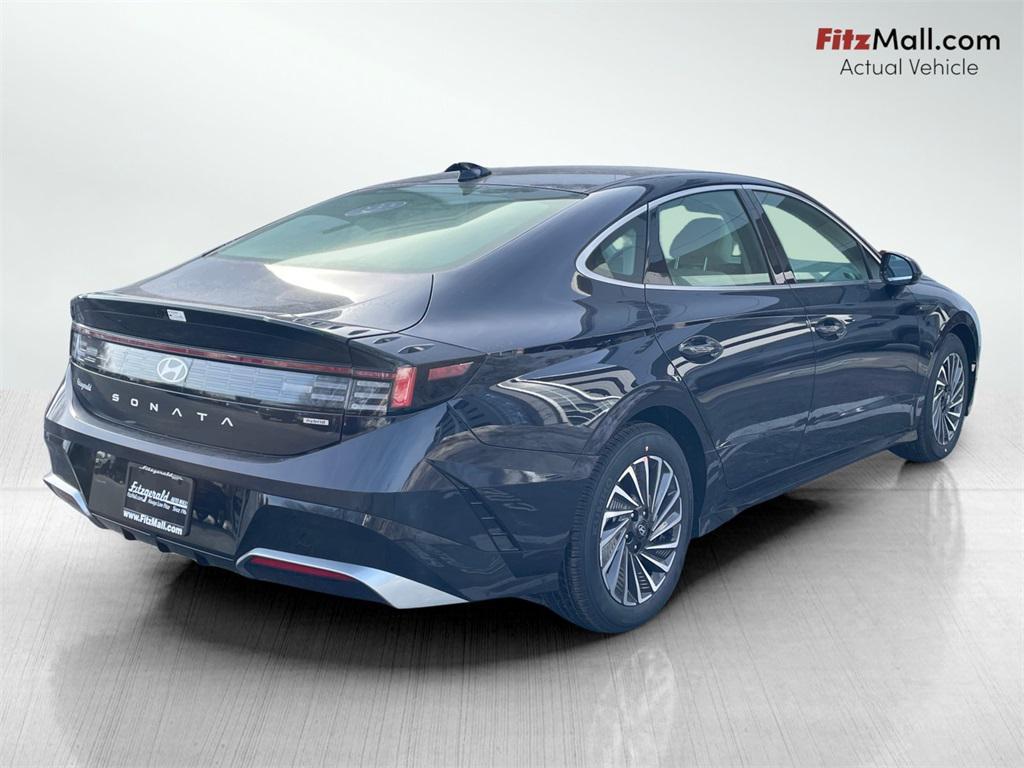 new 2025 Hyundai Sonata Hybrid car, priced at $30,354