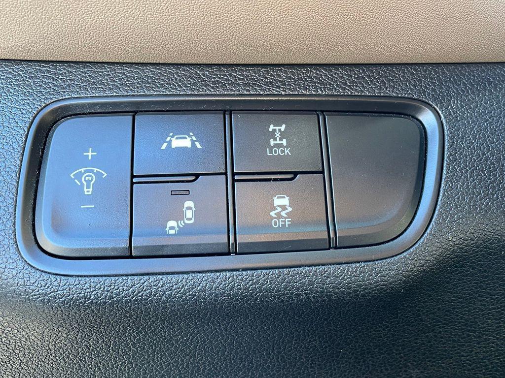 used 2020 Hyundai Santa Fe car, priced at $13,988