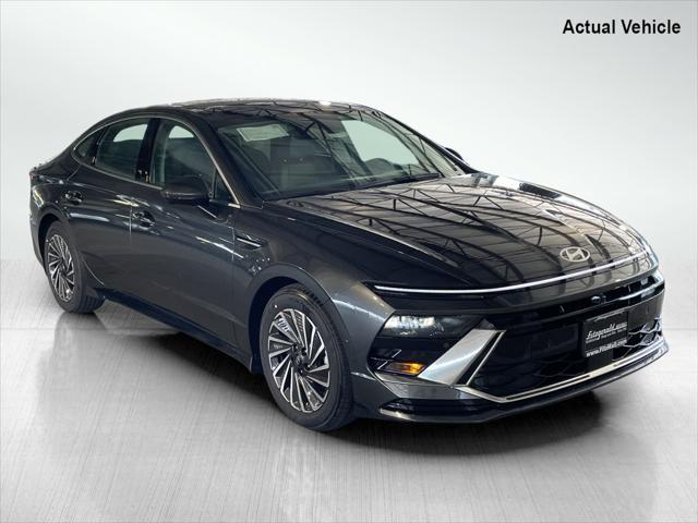 new 2025 Hyundai Sonata Hybrid car, priced at $38,446