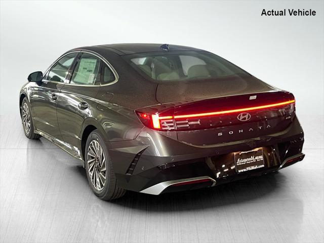 new 2025 Hyundai Sonata Hybrid car, priced at $37,774
