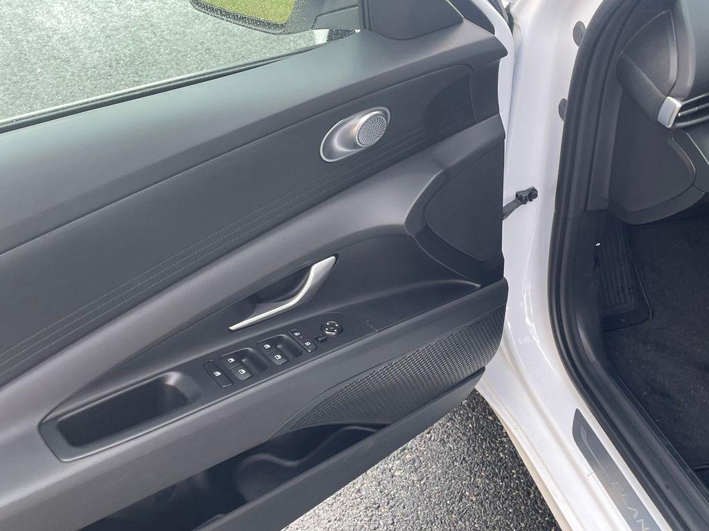 new 2025 Hyundai ELANTRA HEV car, priced at $23,425