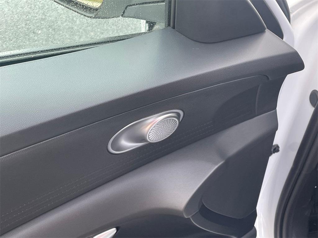 new 2025 Hyundai ELANTRA HEV car, priced at $24,425