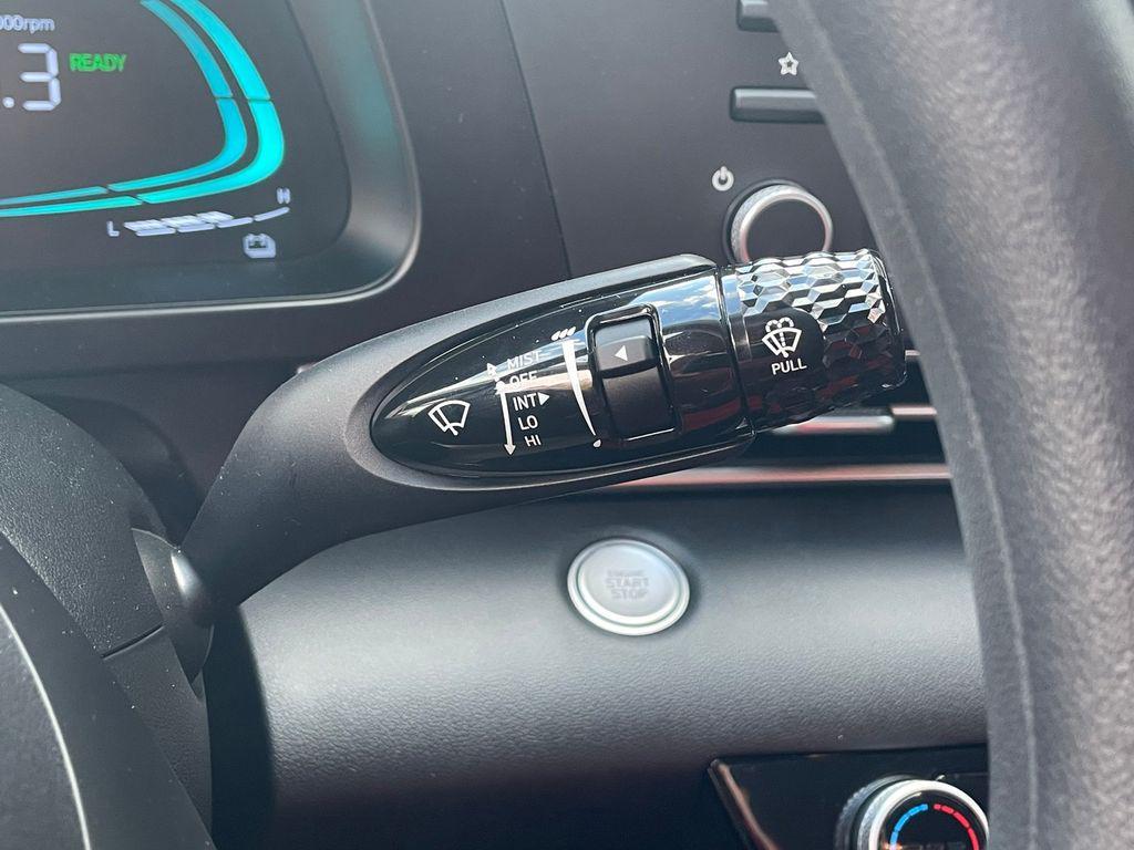 new 2025 Hyundai ELANTRA HEV car, priced at $23,425