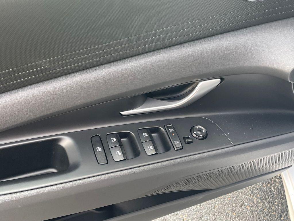 new 2025 Hyundai ELANTRA HEV car, priced at $23,425