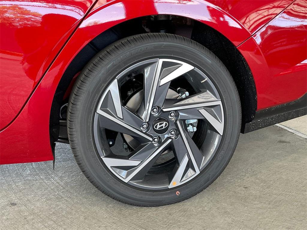 new 2025 Hyundai Elantra car, priced at $29,156