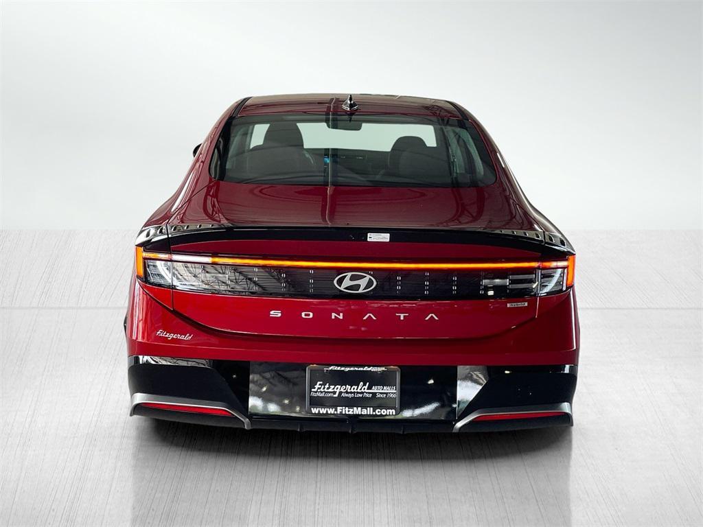 new 2025 Hyundai Sonata Hybrid car, priced at $31,077
