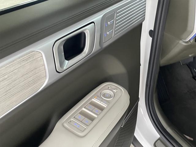new 2025 Hyundai Santa Fe car, priced at $45,470