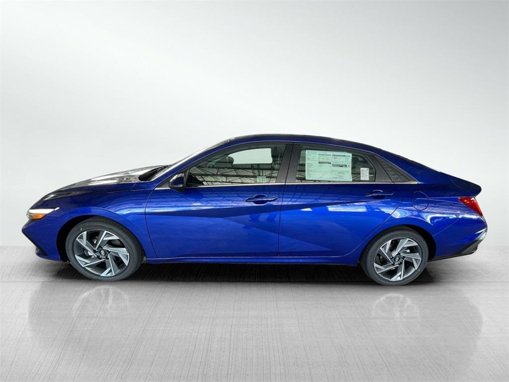 new 2025 Hyundai Elantra car, priced at $27,308