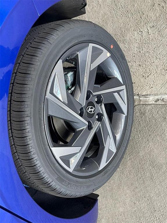 new 2025 Hyundai Elantra car, priced at $27,308