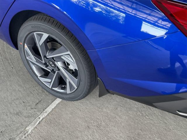 new 2025 Hyundai Elantra car, priced at $23,318