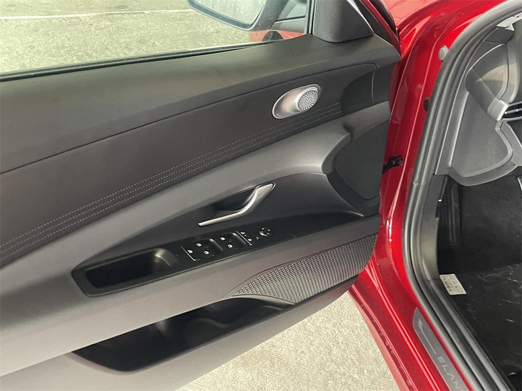 new 2025 Hyundai Elantra car, priced at $21,923