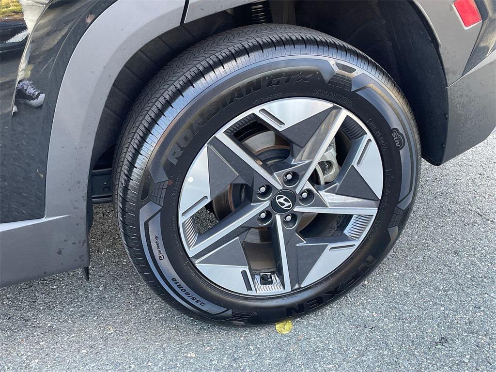 used 2025 Hyundai TUCSON Hybrid car, priced at $32,588