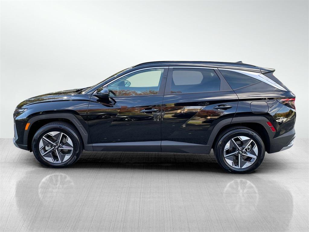 used 2025 Hyundai TUCSON Hybrid car, priced at $32,588