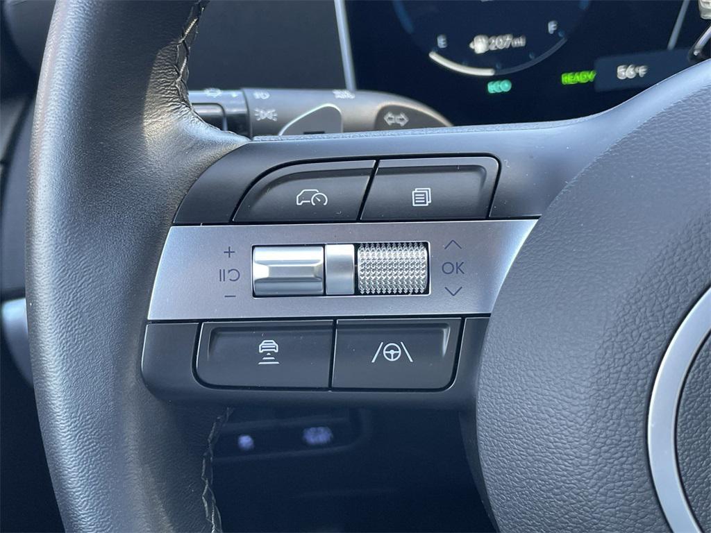 used 2025 Hyundai TUCSON Hybrid car, priced at $32,588