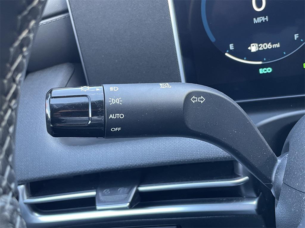 used 2025 Hyundai TUCSON Hybrid car, priced at $32,588