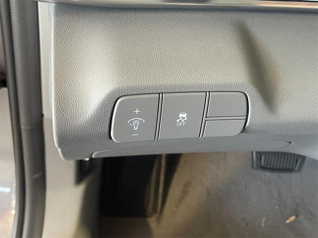 new 2025 Hyundai Elantra car, priced at $24,586