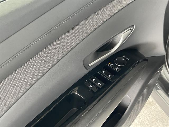 new 2025 Hyundai TUCSON Hybrid car, priced at $41,451