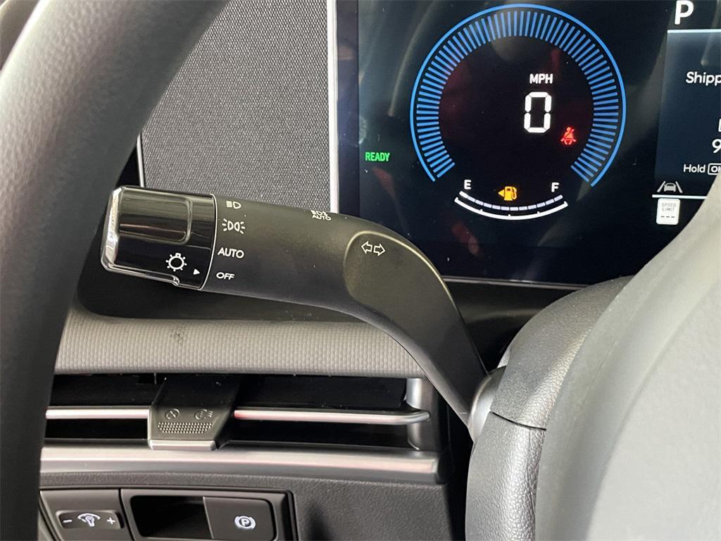 new 2026 Hyundai TUCSON Hybrid car, priced at $31,050