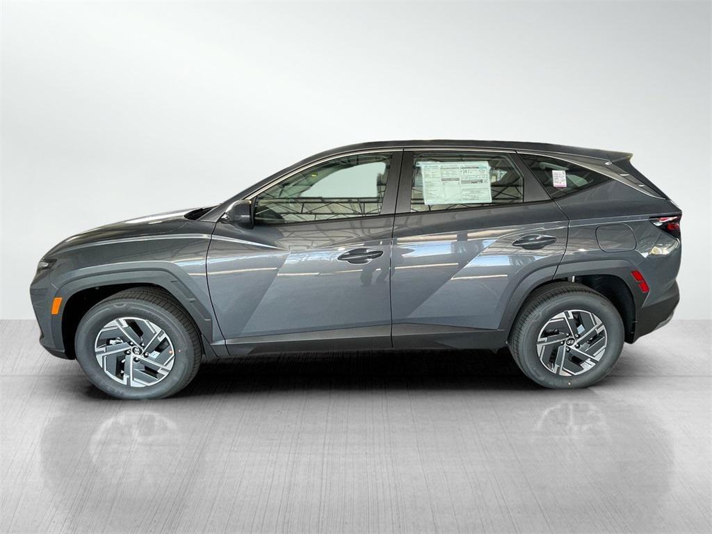 new 2026 Hyundai TUCSON Hybrid car, priced at $31,050