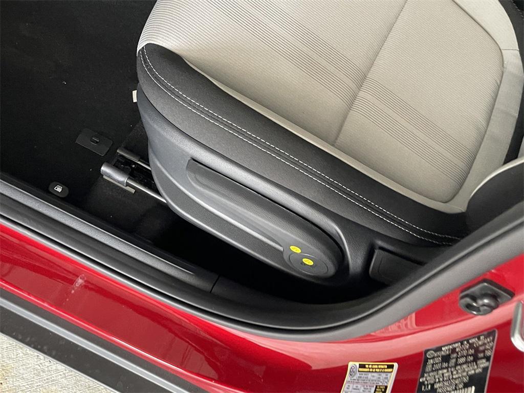 new 2025 Hyundai Venue car, priced at $23,040