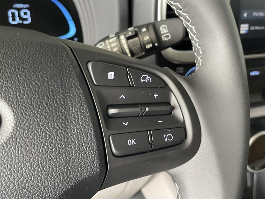 new 2025 Hyundai Venue car, priced at $23,040