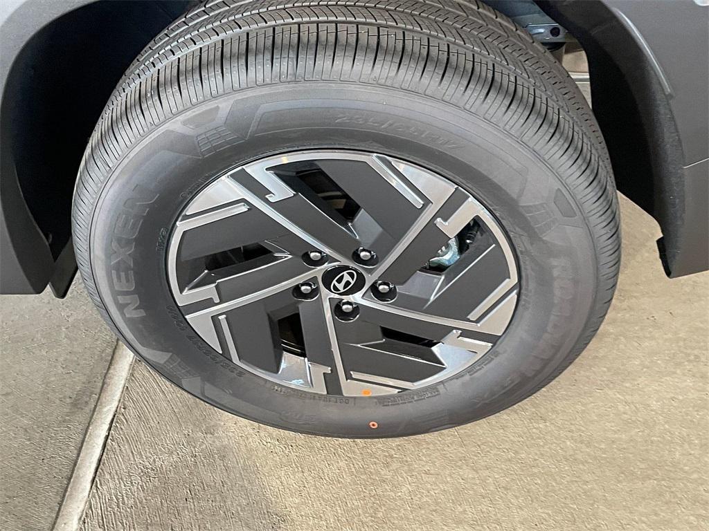 new 2026 Hyundai TUCSON Hybrid car, priced at $30,987