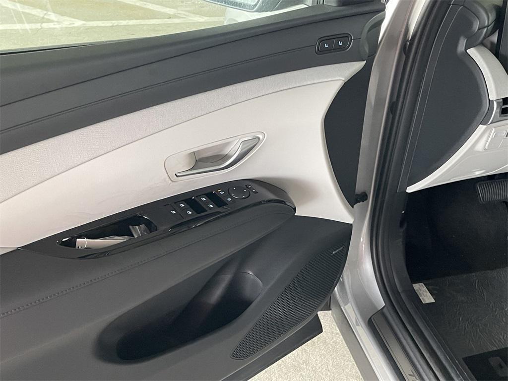 new 2026 Hyundai TUCSON Hybrid car, priced at $40,584