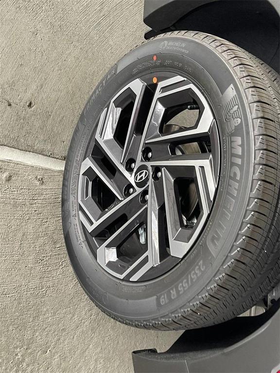 new 2026 Hyundai TUCSON Hybrid car, priced at $40,584