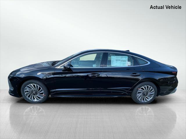 new 2025 Hyundai Sonata Hybrid car, priced at $38,940