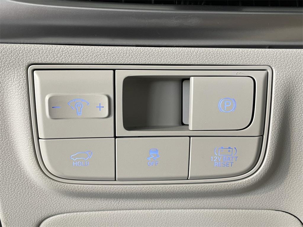 new 2025 Hyundai TUCSON Hybrid car, priced at $39,622