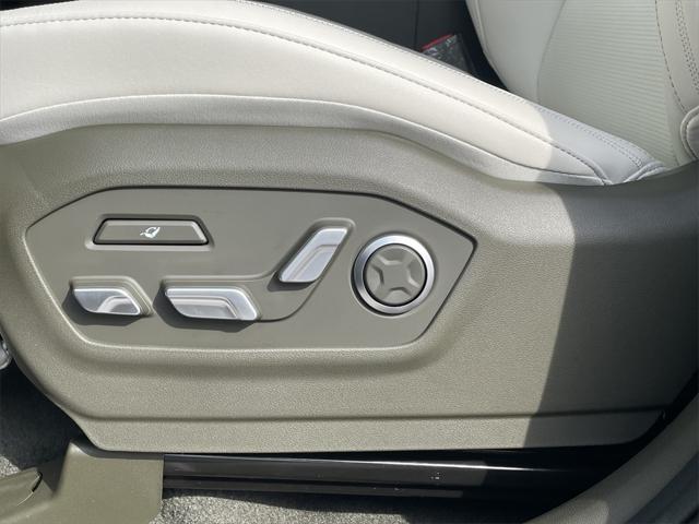 new 2025 Hyundai SANTA FE HEV car, priced at $48,910