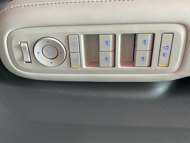 new 2025 Hyundai SANTA FE HEV car, priced at $46,098