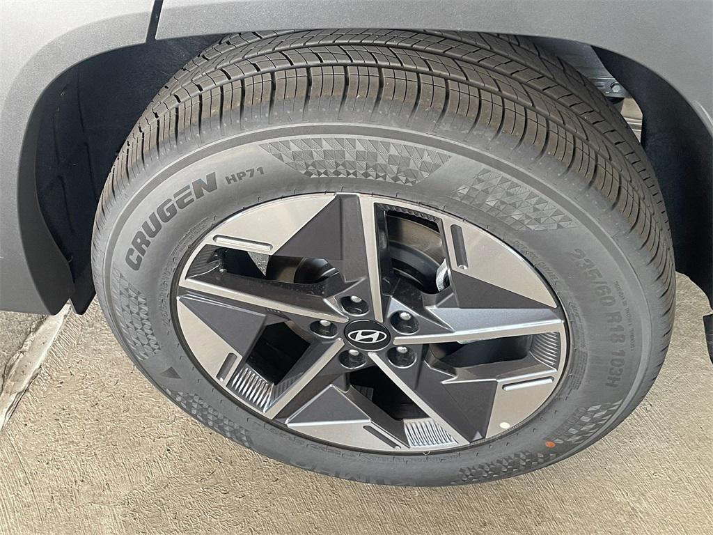new 2025 Hyundai Tucson car, priced at $30,377