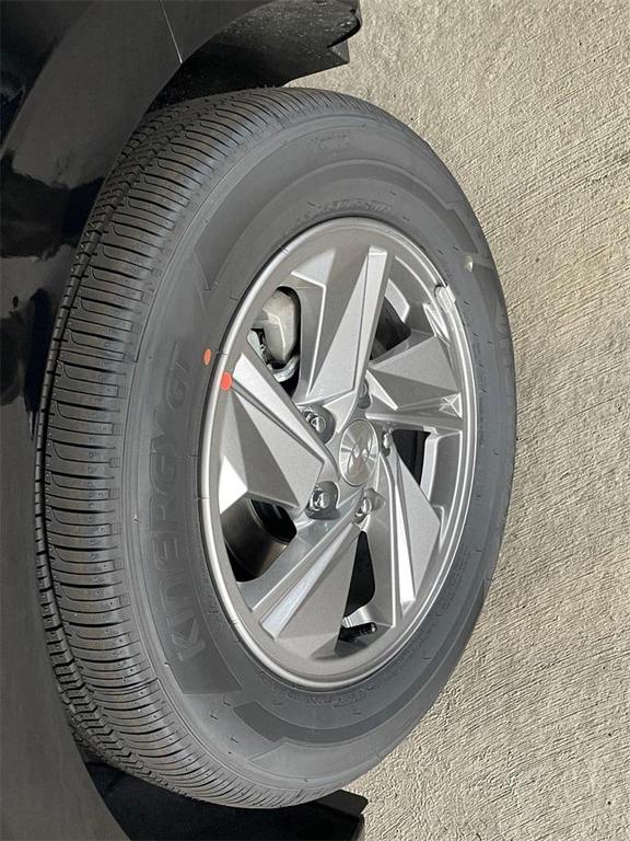 new 2025 Hyundai Elantra car, priced at $22,906