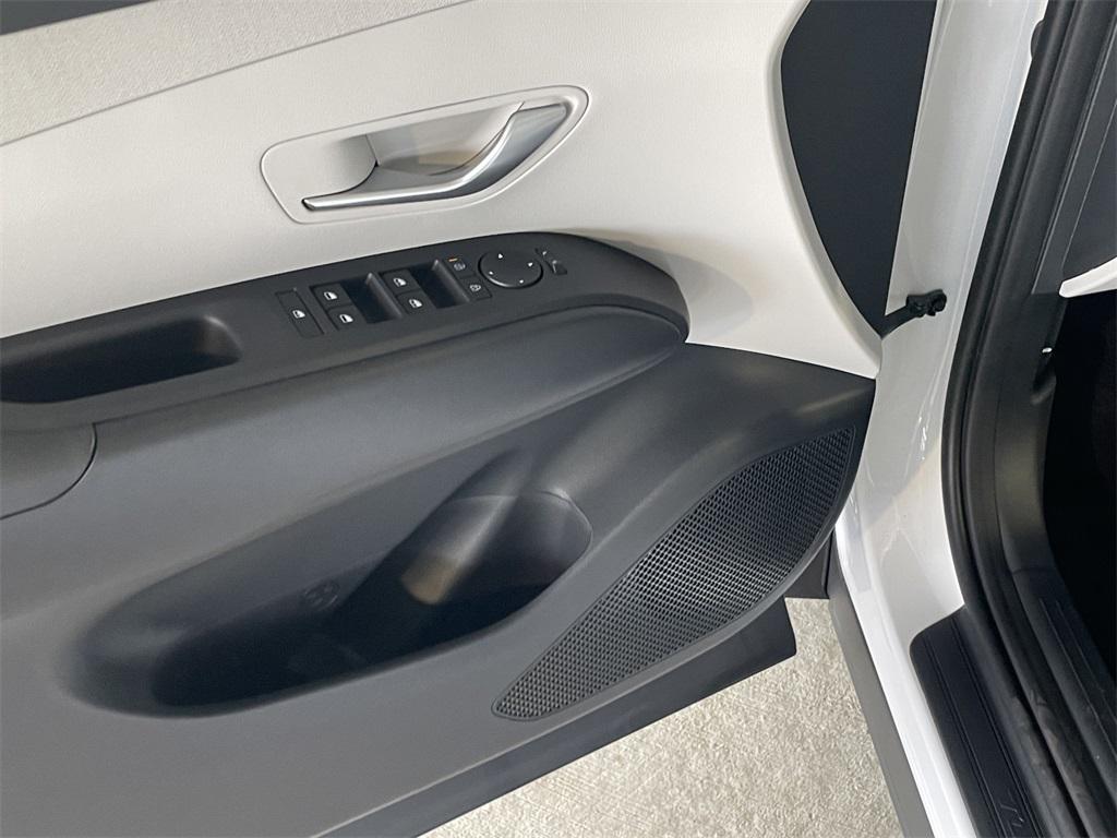 new 2026 Hyundai TUCSON Hybrid car, priced at $36,231