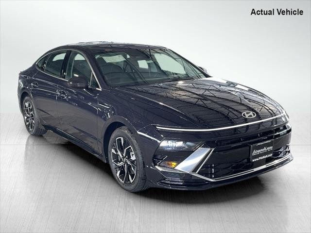 new 2024 Hyundai Sonata car, priced at $29,697