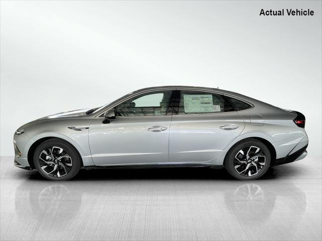 new 2024 Hyundai Sonata car, priced at $29,697