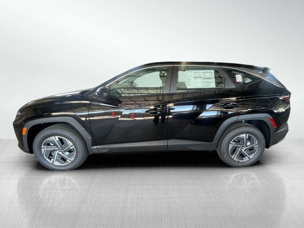 new 2026 Hyundai TUCSON Hybrid car, priced at $31,114