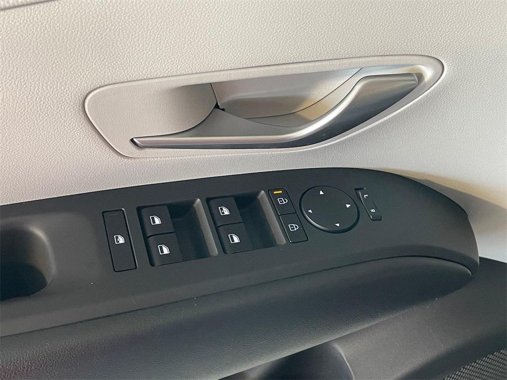 new 2026 Hyundai TUCSON Hybrid car, priced at $31,118