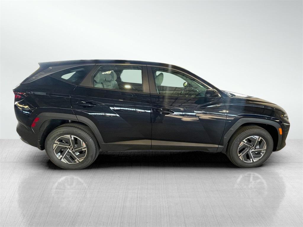 new 2026 Hyundai TUCSON Hybrid car, priced at $31,114