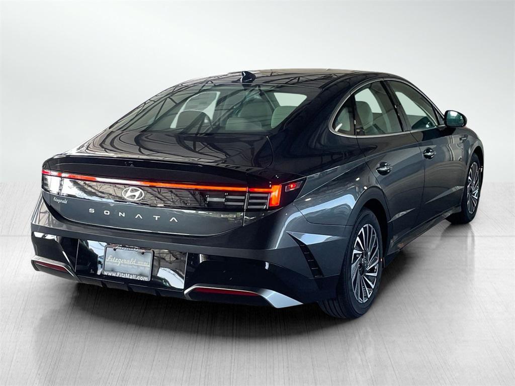 new 2025 Hyundai Sonata Hybrid car, priced at $30,622