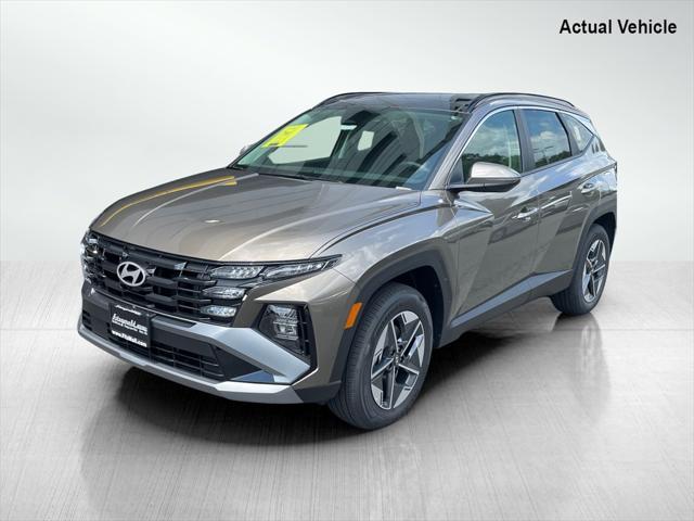 new 2025 Hyundai TUCSON Hybrid car, priced at $37,212