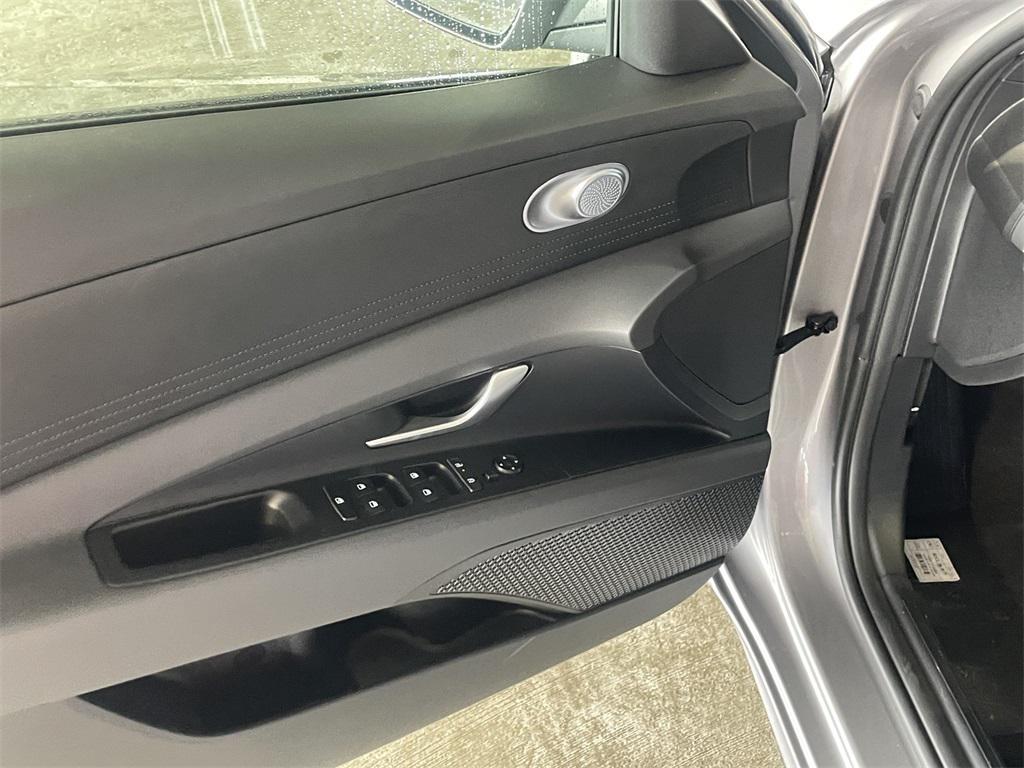 new 2026 Hyundai ELANTRA HEV car, priced at $26,138