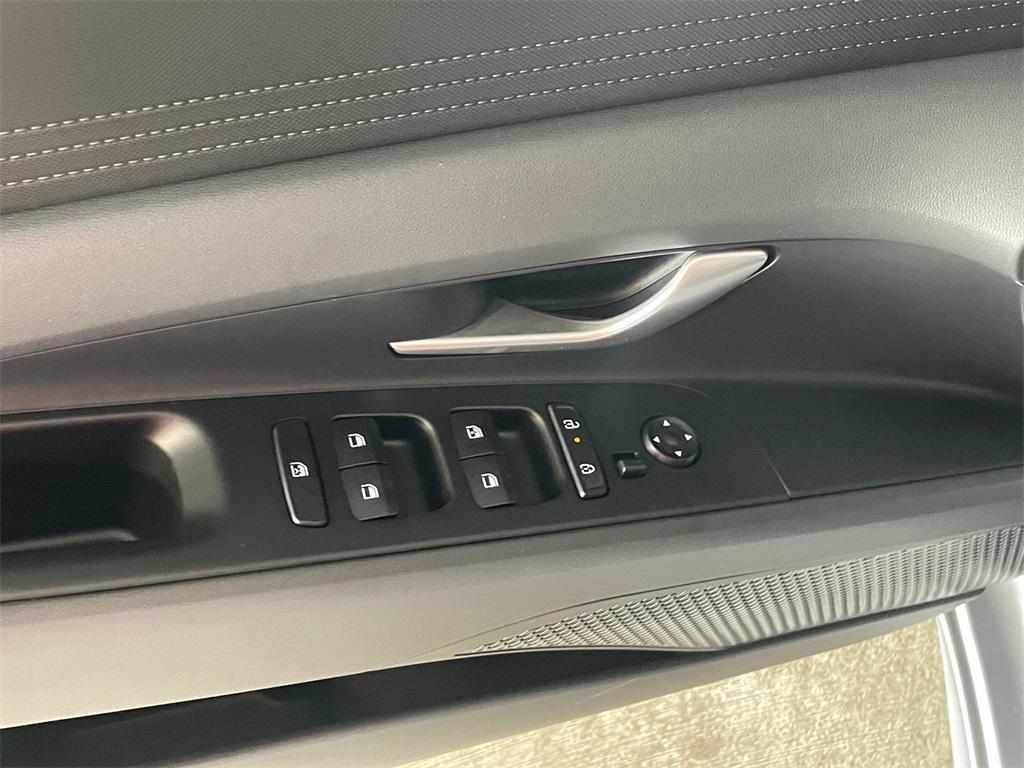 new 2026 Hyundai ELANTRA HEV car, priced at $26,138