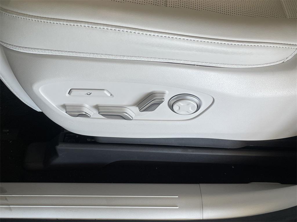 new 2026 Hyundai IONIQ 9 car, priced at $68,109