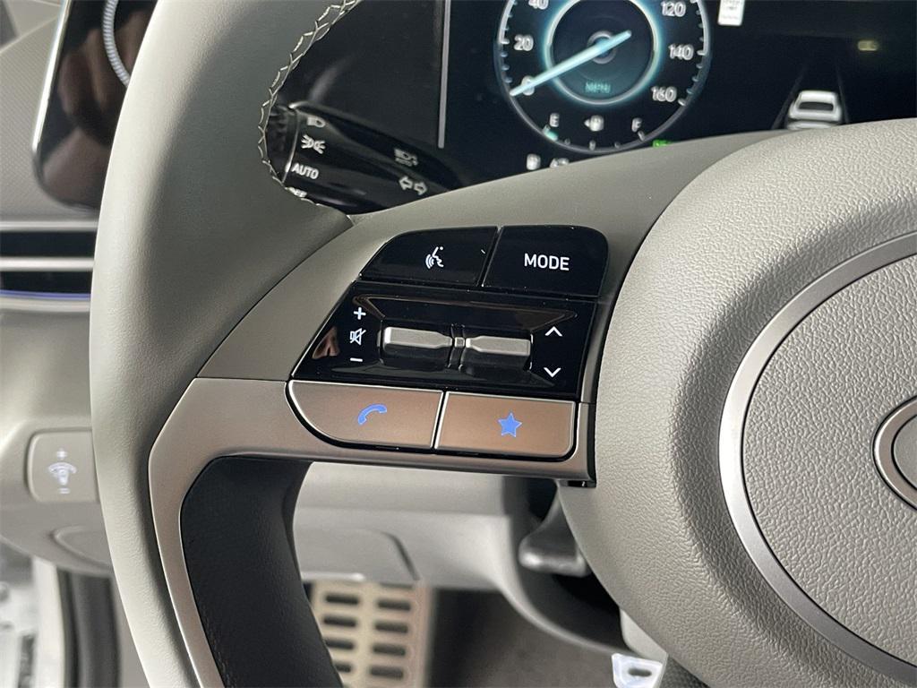 new 2025 Hyundai Elantra car, priced at $26,817