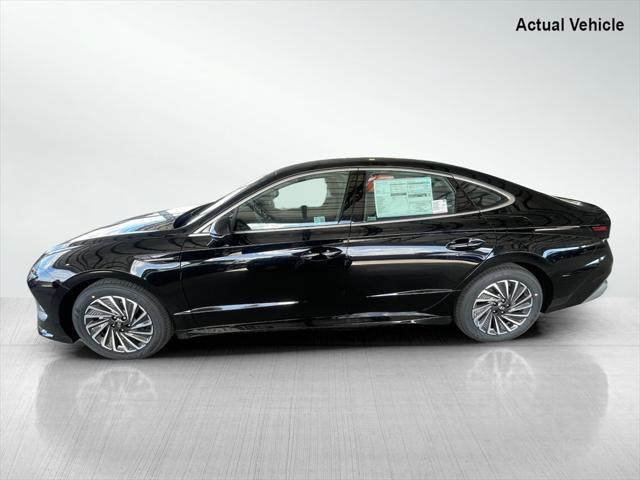 new 2025 Hyundai Sonata Hybrid car, priced at $31,624
